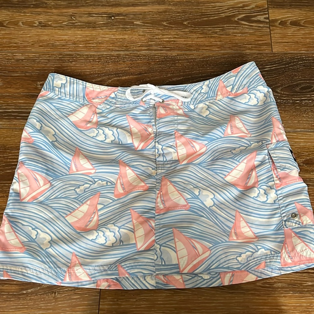 Women’s Vineyard Vines board skirt